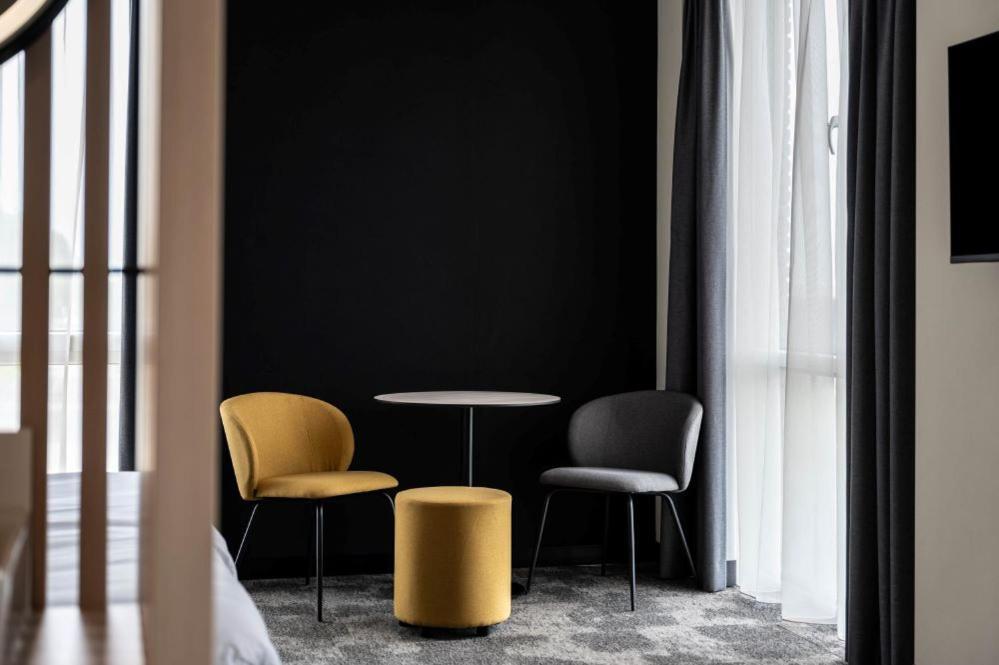 Hotel Waterstate Гус Екстериор снимка